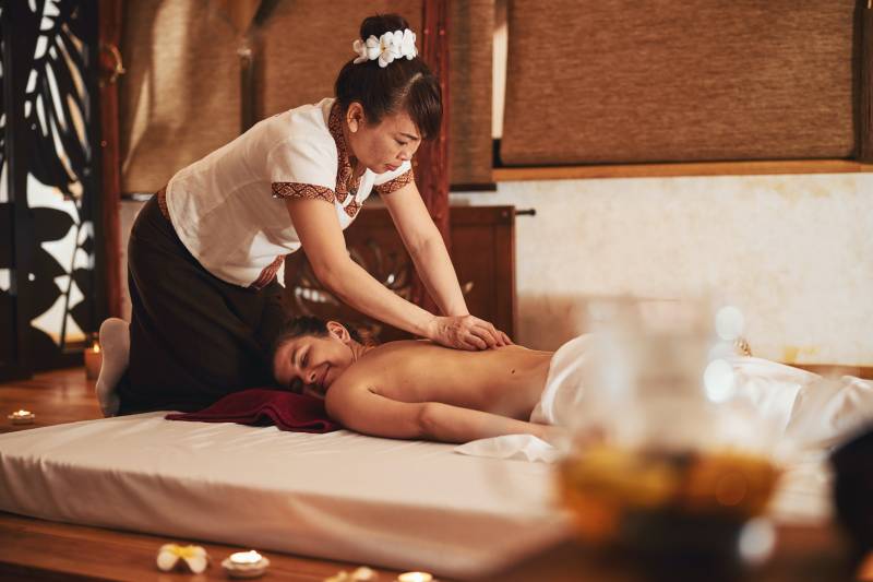 offrir un massage deep tissue pour un anniversaire près d'Arcachon