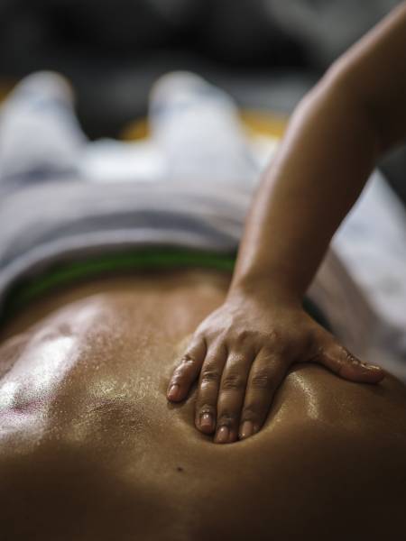 Où faire un massage thaïlandais deep tissue en duo dans la même cabine près de Biganos  