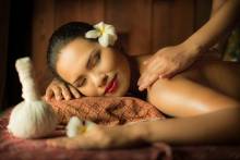 Notre zone d'activité pour ce service Massage thaï traditionnel aux huiles aromatiques avec ambiance zen pour relaxation et réduction du stress